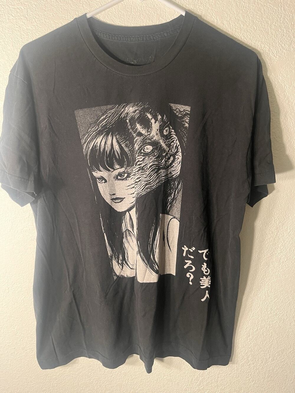 Junji Ito Collection Tomie T-shirt Men's Large Tee Manga Comic Horror Japan EUC